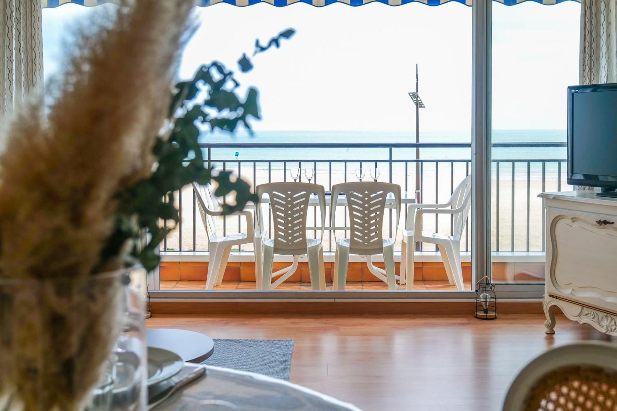 Appartement Avec Vue Sur La Baie Des Sables D'Olonne - 4 Personnes Les Sables-dʼOlonne Esterno foto